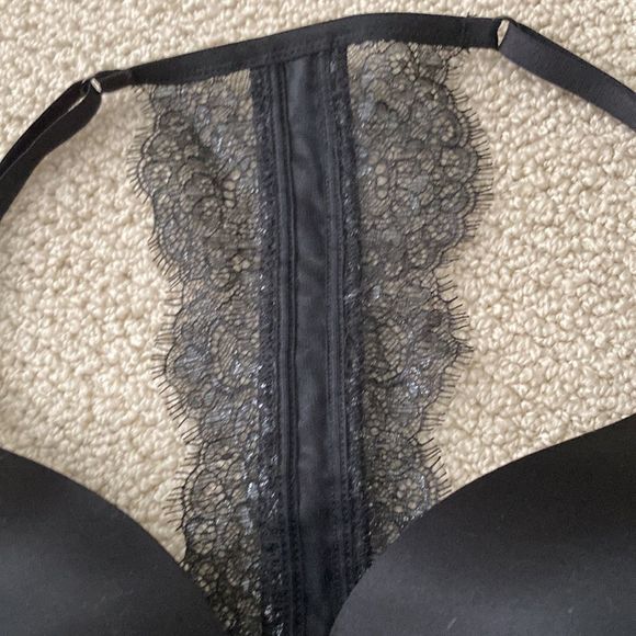 NEW Victoria’s Secret Bombshell Push-Up Bra Size 32C Embellished Back Velvet NWT - Picture 3 of 7